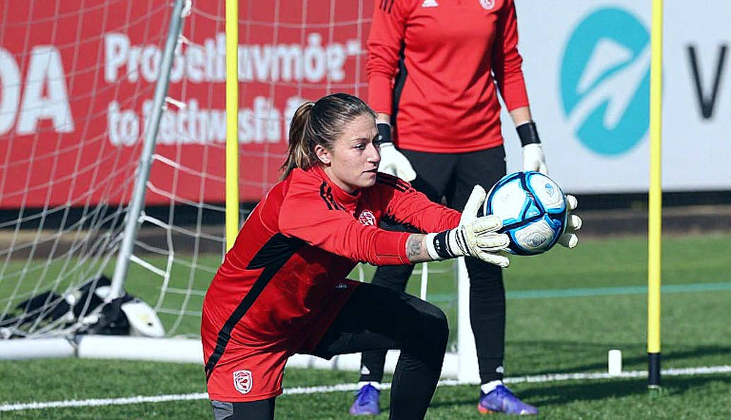 Di sản bóng đá Xô Viết đang chảy trong mạch máu bóng đá Việt Nam: Từ Lev Yashin đến Trần Quốc Tuấn