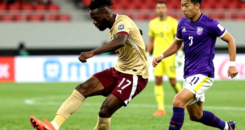 Nghịch lý Reijnders: Man City mua một số 8, rồi bắt anh đóng vai số 10